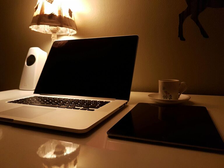 How to Plan a Perfect Screen-Light Evening at Home